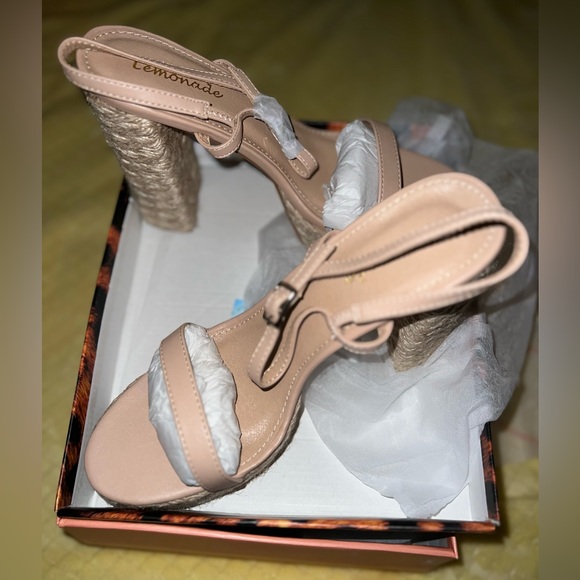 Women heels - Picture 4 of 7